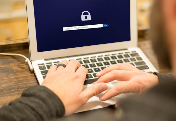 Laptop with lock screen